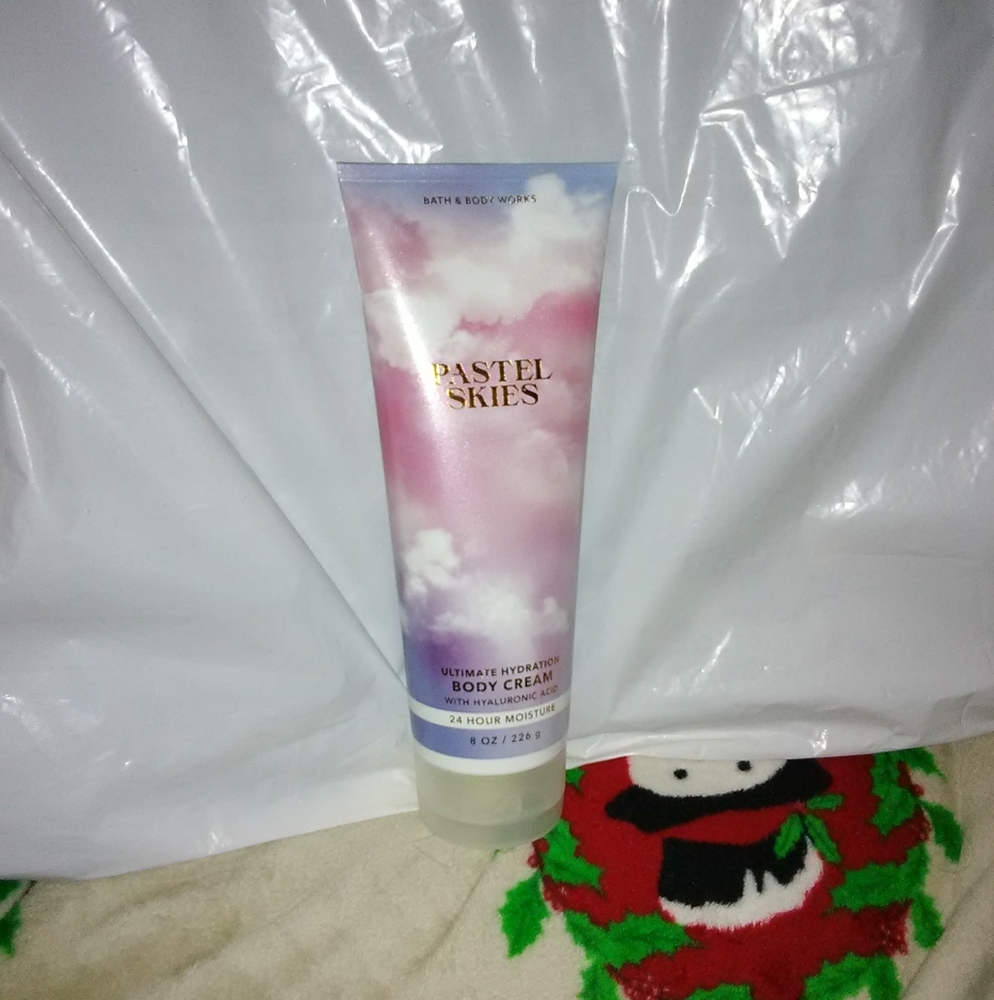 Bath & Body Works Pastel Skies Cream!